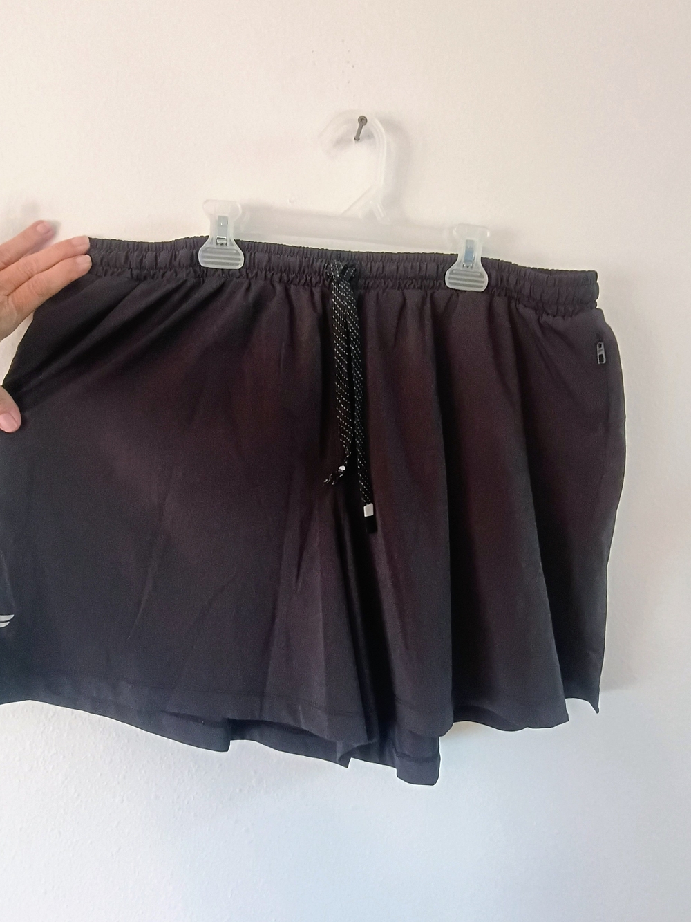 Fabletics XXL 1X Black Running Shorts Zip Pockets Stretch Athletic Activewear